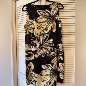 Yellow black and white floral design dress cap sleeves EUC for work or casual